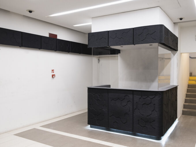 Upcycling and large-format 3D printing for sustainable architecture