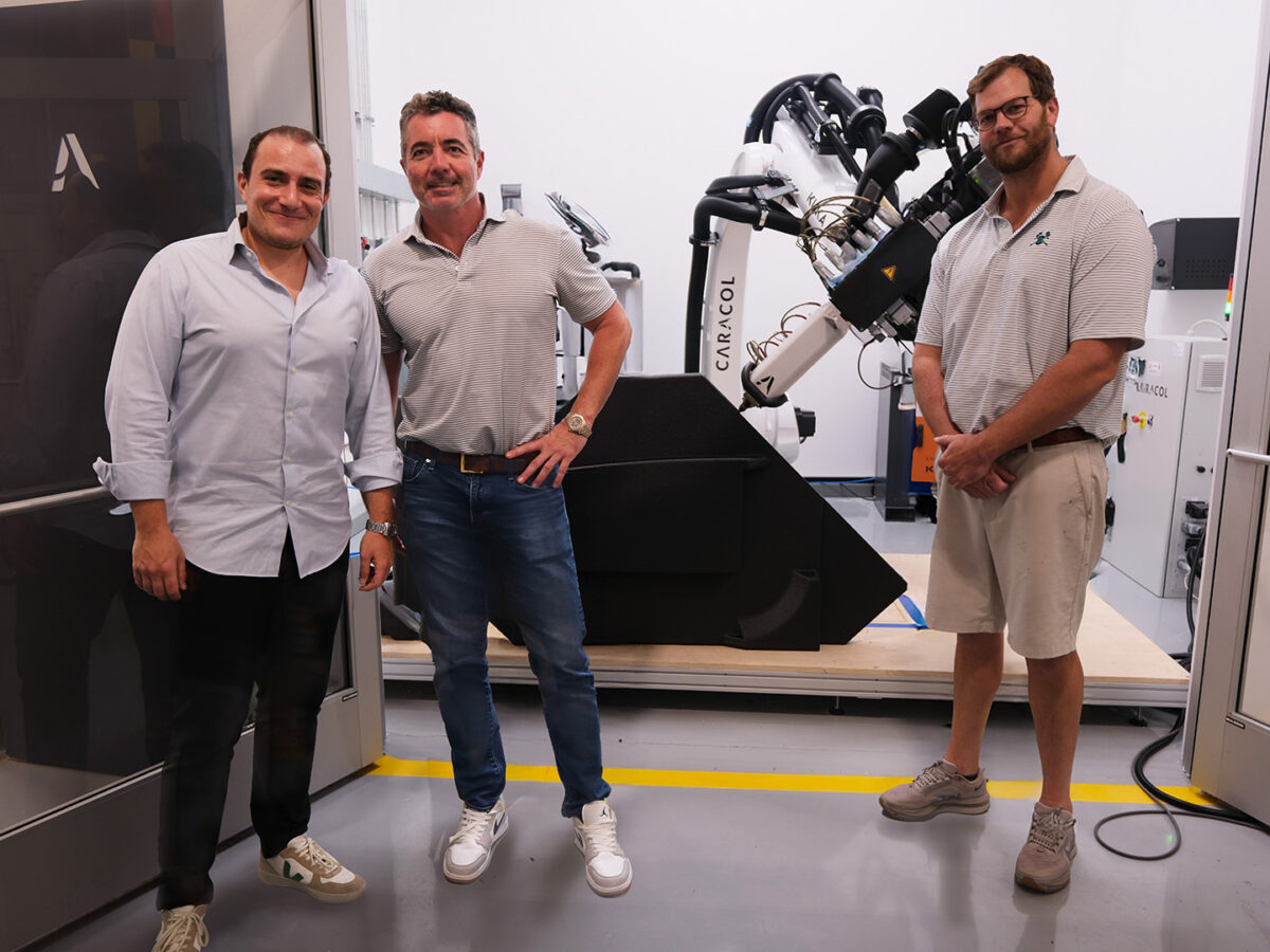 Freeman Boatworks sceglie la tecnologia LFAM robotica di Caracol per le sue operazioni industriali image